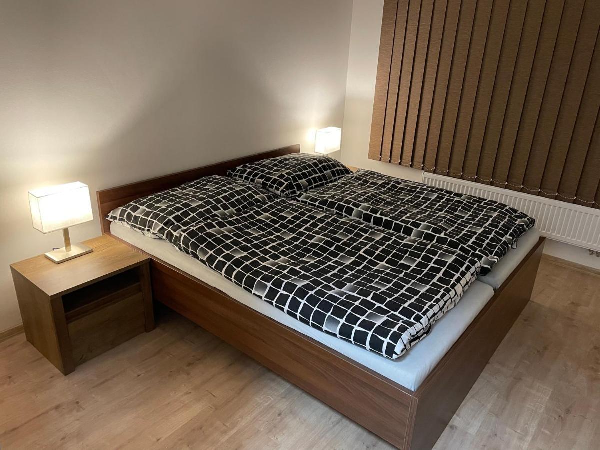 Apartment Za Kostelem Celadna